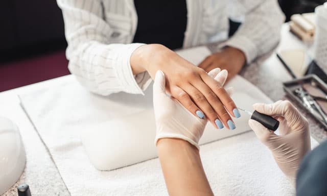 Servicios de peluquería y estética en Ourense